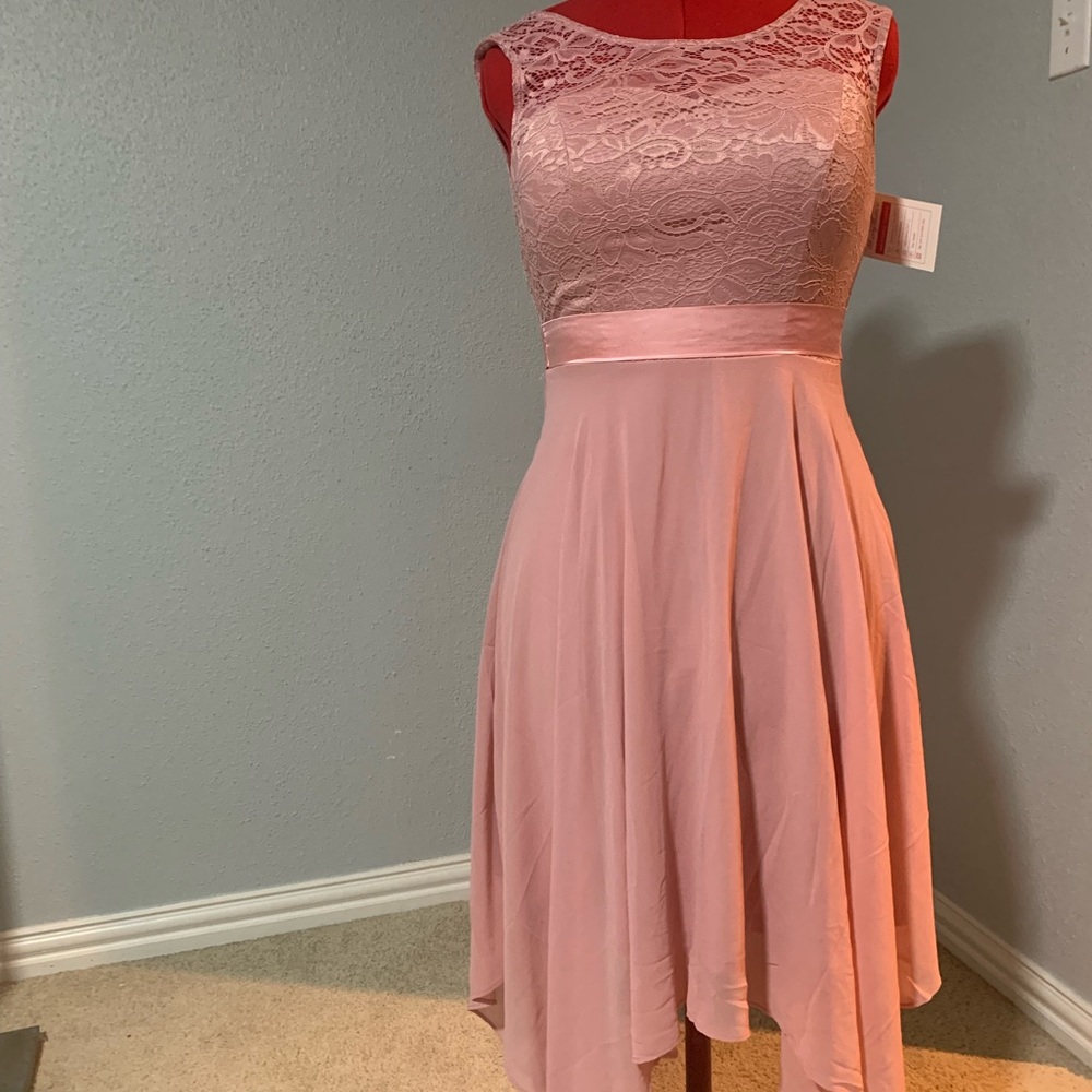 Elegant Pink Lace Dress
